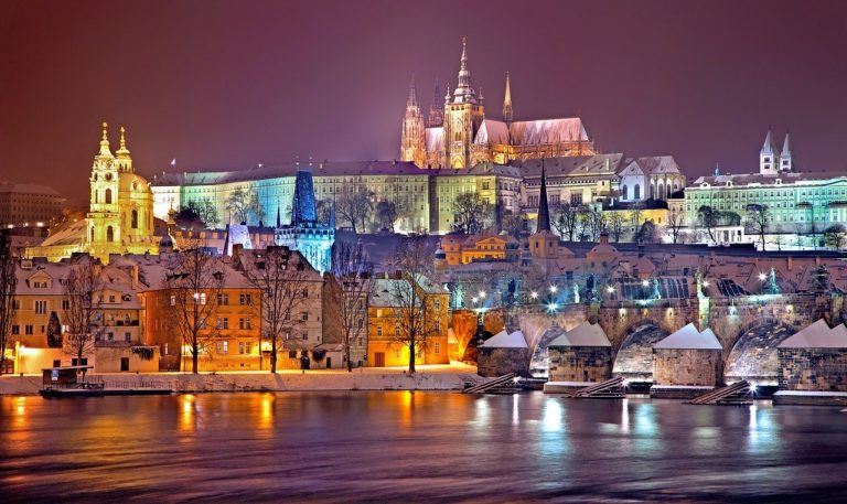 Dobré stěhování Praha se pozná podle toho, že vám umí přestěhovat piano i soustruh